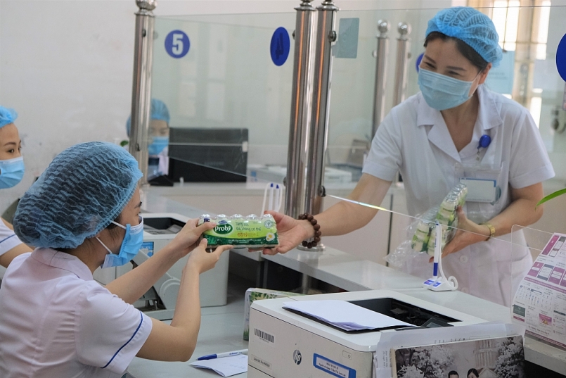 Các sản phẩm Vinamilk đã kịp thời “tiếp sức” cho các cán bộ y tế tại Bệnh viện Đa khoa Hà Đông