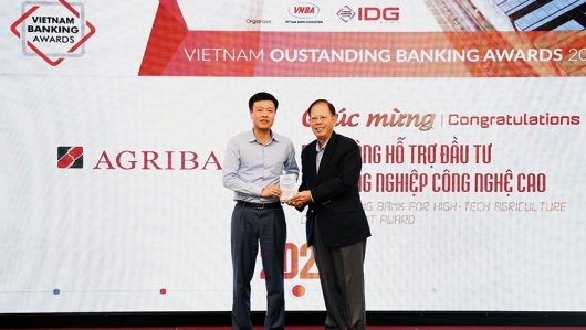 Agribank được vinh danh 2 giải thưởng Ngân hàng Việt Nam tiêu biểu 2020