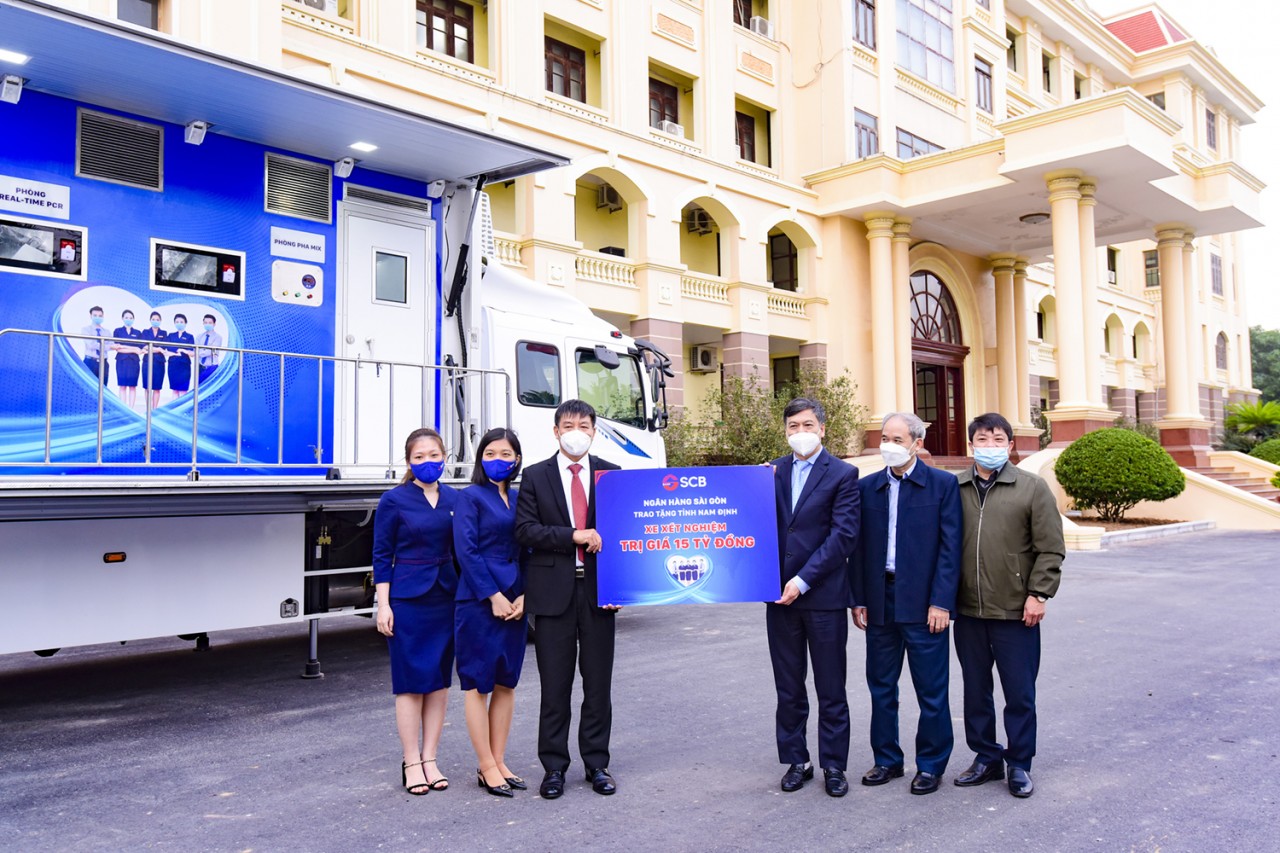SCB trao tặng 03 xe xét nghiệm Covid-19 lưu động cho TP.Hà Nội, tỉnh Nam Định và tỉnh Thừa Thiên Huế