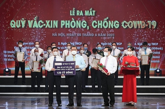 Gần 240 tỷ đồng phòng chống dịch COVID-19 được T&T Group và hệ sinh thái của bầu Hiển đóng góp