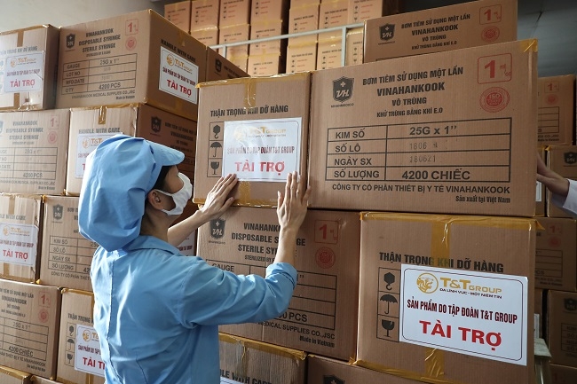 Tập đoàn T&T Group “tiếp sức” cho TP Hồ Chí Minh 500.000 bộ bơm tiêm nhằm hỗ trợ địa phương trong đợt tiêm chủng vắc-xin COVID-19 lớn nhất từ trước đến nay.
