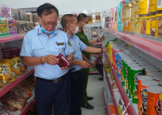 2.000 bánh Trung thu vi phạm bị tiêu hủy tại Bắc Ninh