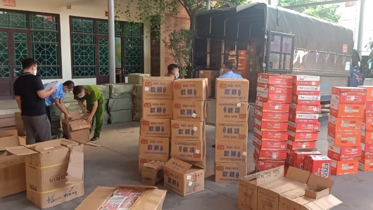 Bản tin hàng giả, hàng nhái: Tạm giữ gần 5.000 hộp mỹ phẩm vi phạm tại Bắc Ninh